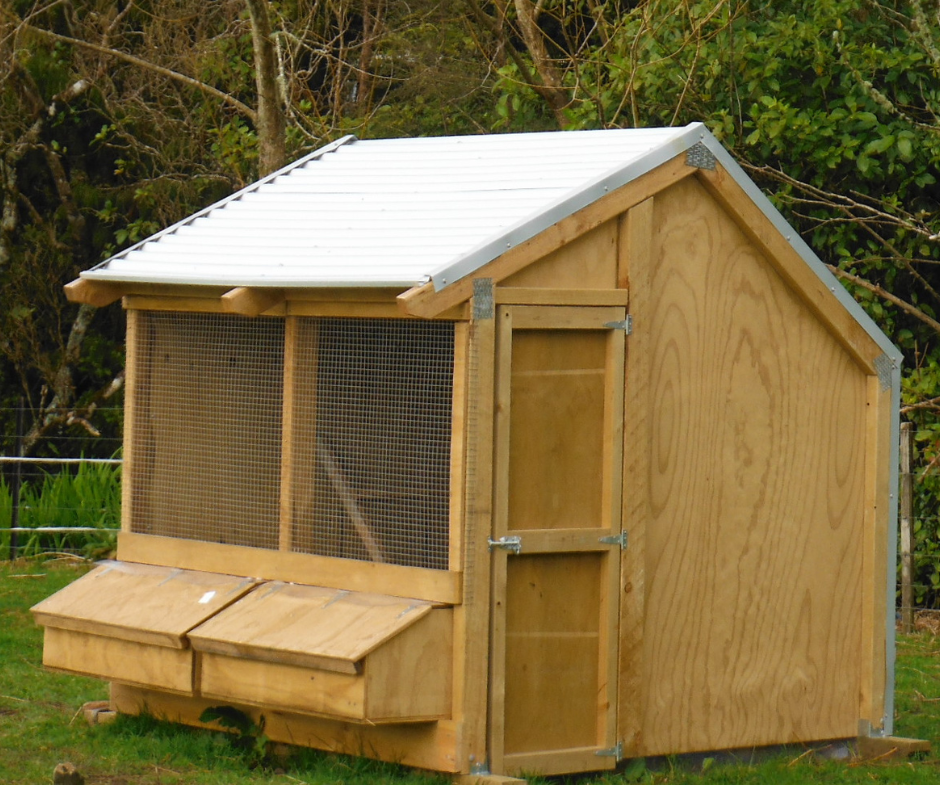 2 Bay Chicken Coop