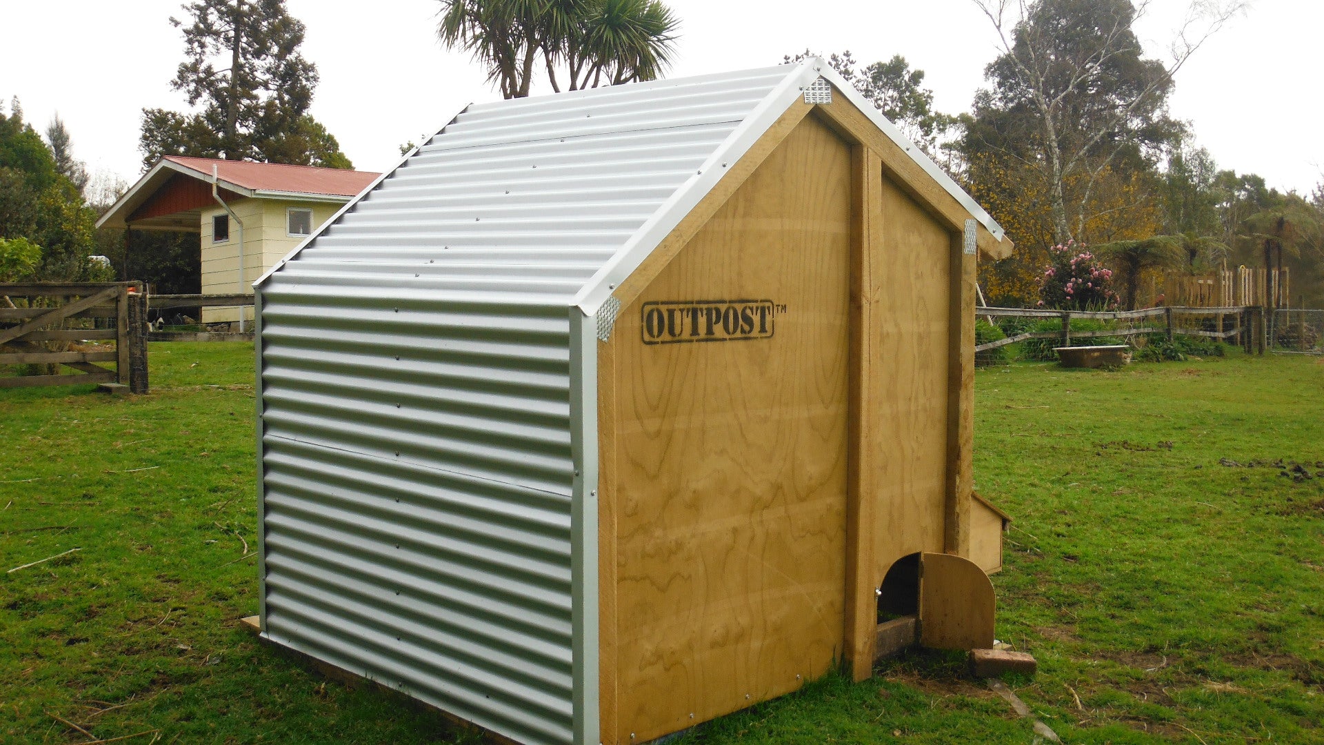 2 Bay Chicken Coop