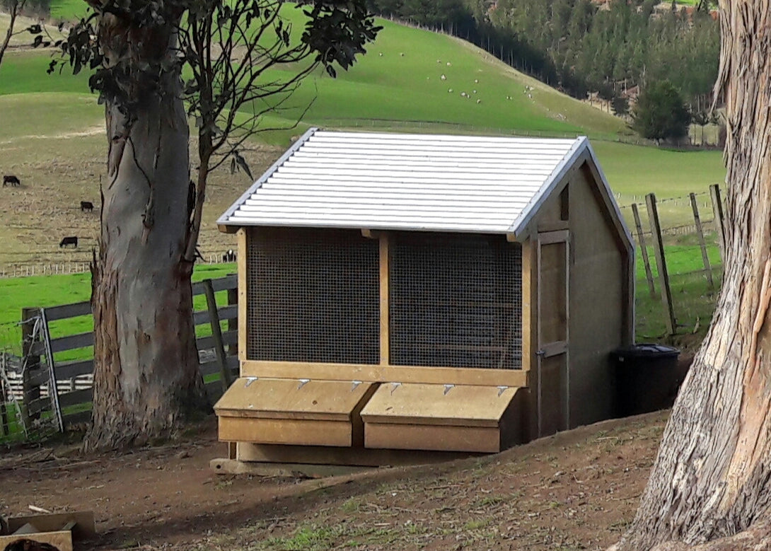 2 Bay Chicken Coop